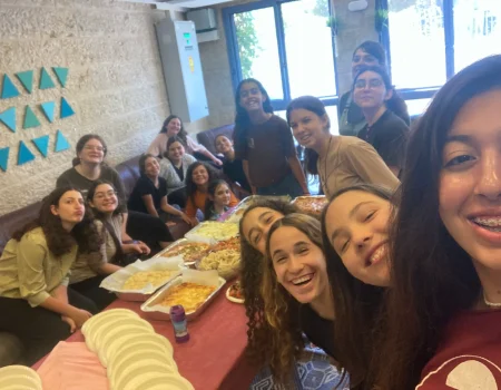 נשמת _ קיץ לנערות 2026-02-15 at 10.34.28